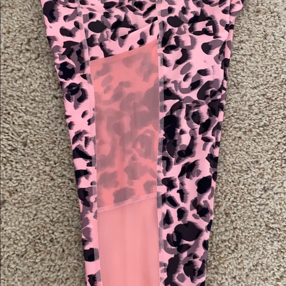 Fabletics cropped yogas. - Picture 4 of 4